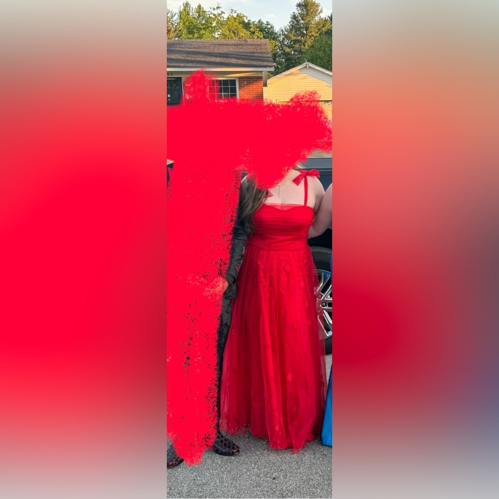 Elegant Red Flower Gown - image 3